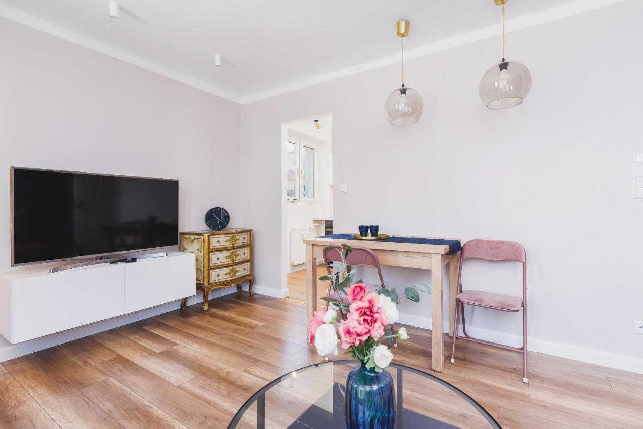 Apartament Przy Bulwarach Wislanych Kosciuszki By Noclegi Renters Krakow Luaran gambar
