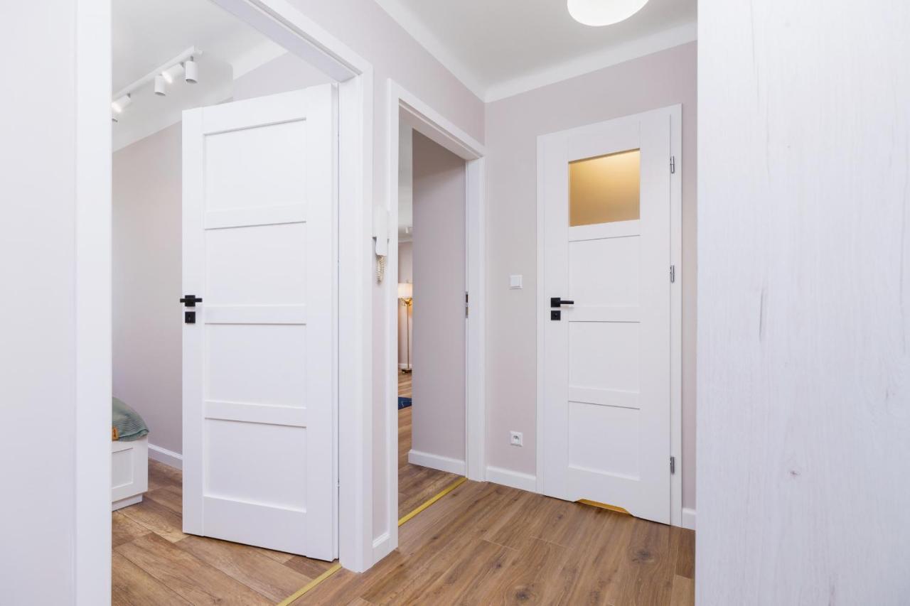 Apartament Przy Bulwarach Wislanych Kosciuszki By Noclegi Renters Krakow Luaran gambar